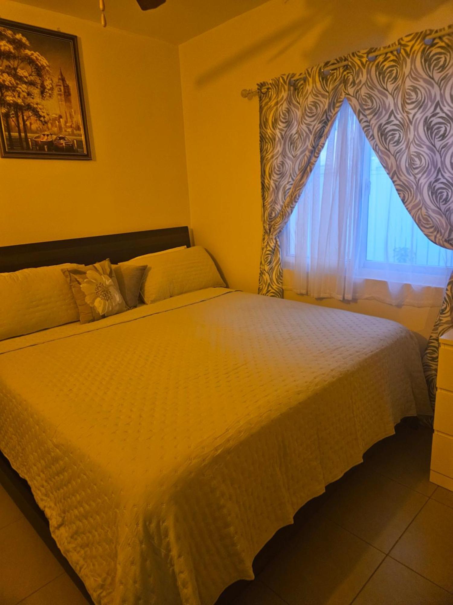 Summer Breeze Villa Лусеа Экстерьер фото